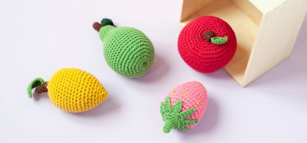 C0253 Crochet Rattles Fruit 4 lowres 2